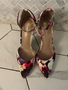Dream Pairs Floral Pointed-Toe Ankle-Strap Heels - Purple Multi
